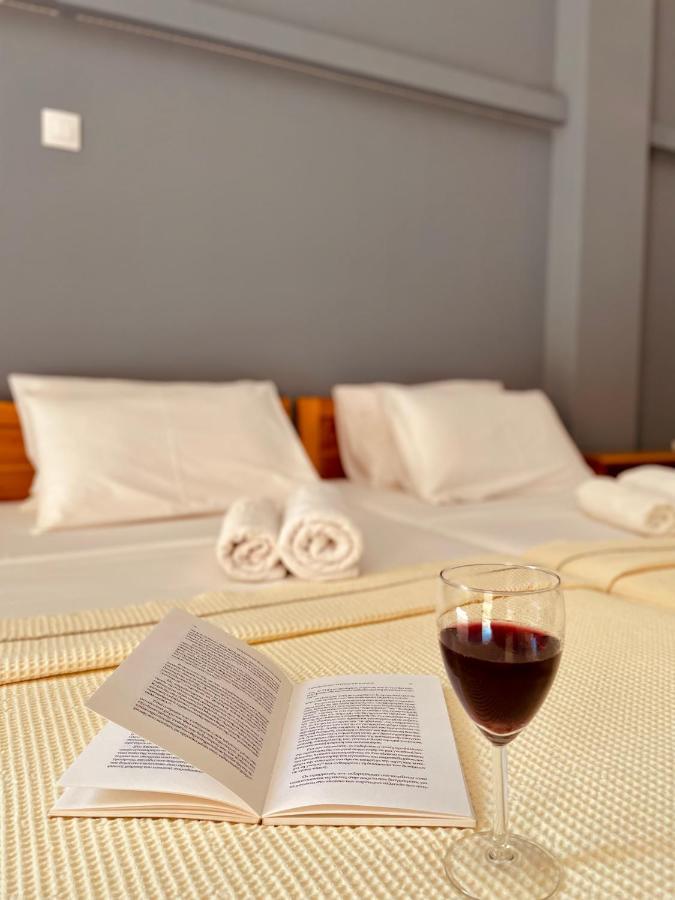 Guesthouse Lykourgos Mavrommation Bagian luar foto