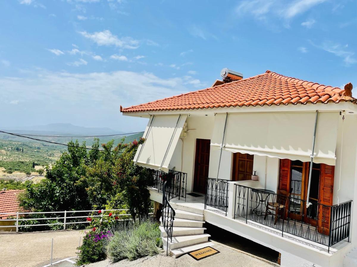 Guesthouse Lykourgos Mavrommation Bagian luar foto