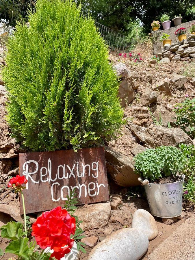 Guesthouse Lykourgos Mavrommation Bagian luar foto