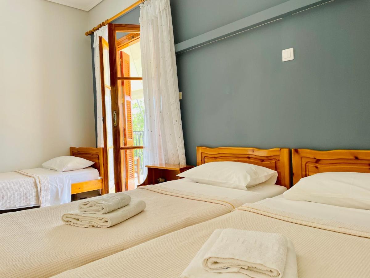 Guesthouse Lykourgos Mavrommation Bagian luar foto